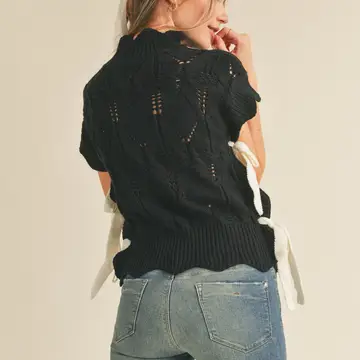 Mock Neck Cropped Sweater Vest - BLACK