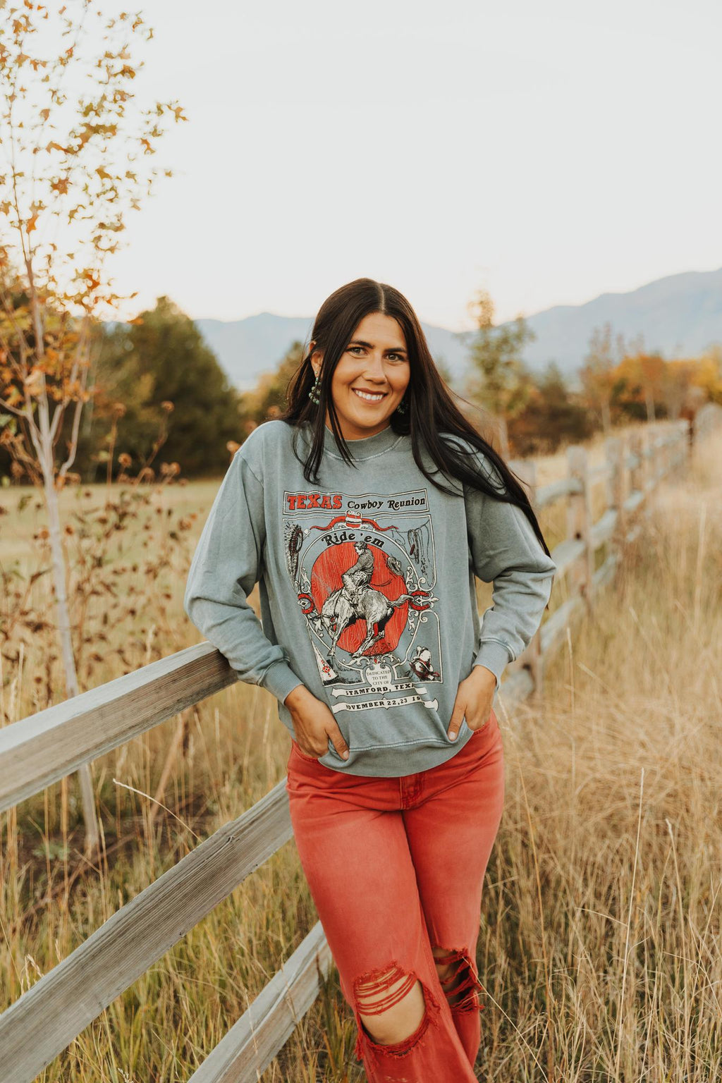 TEXAS COWBOY REUNION SWEATSHIRT - MINERAL GREY