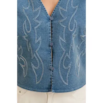 Denim Embroidery Design On Front Crop Vest - Denim Blue