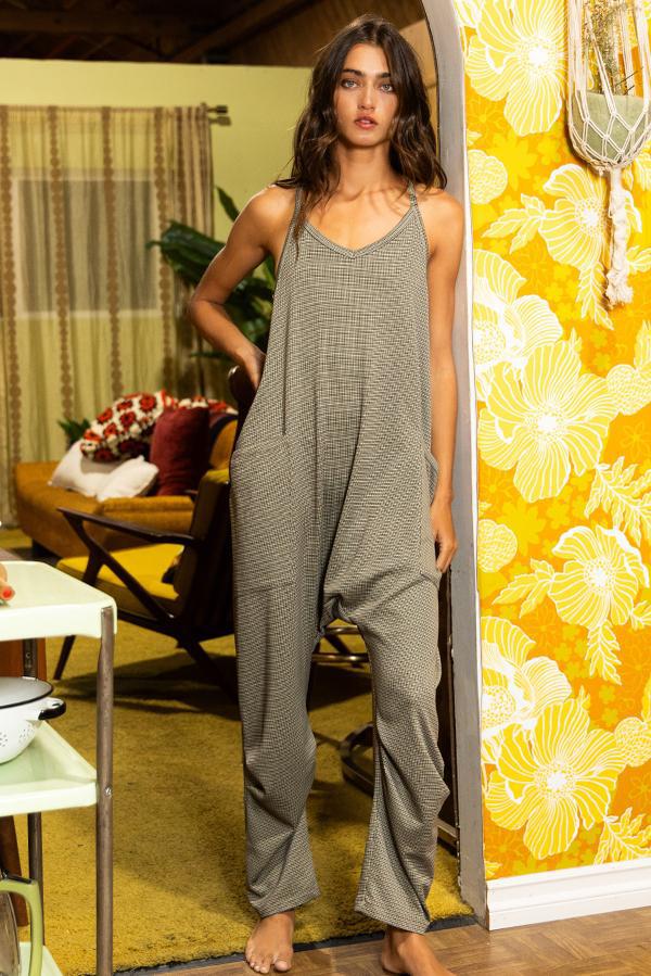 V-Neck Houndstooth Plaid Printed Knit Jumpsuit - Brown Multi