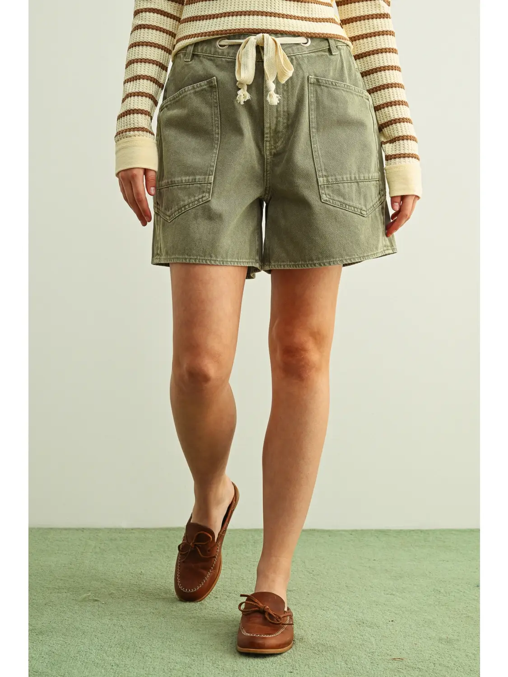 Washed Pocket Front with Tie Belt Shorts - OLIVE