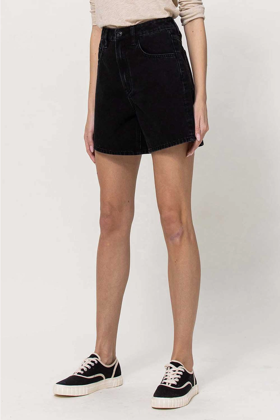 Super High Rise Mom Shorts | Black