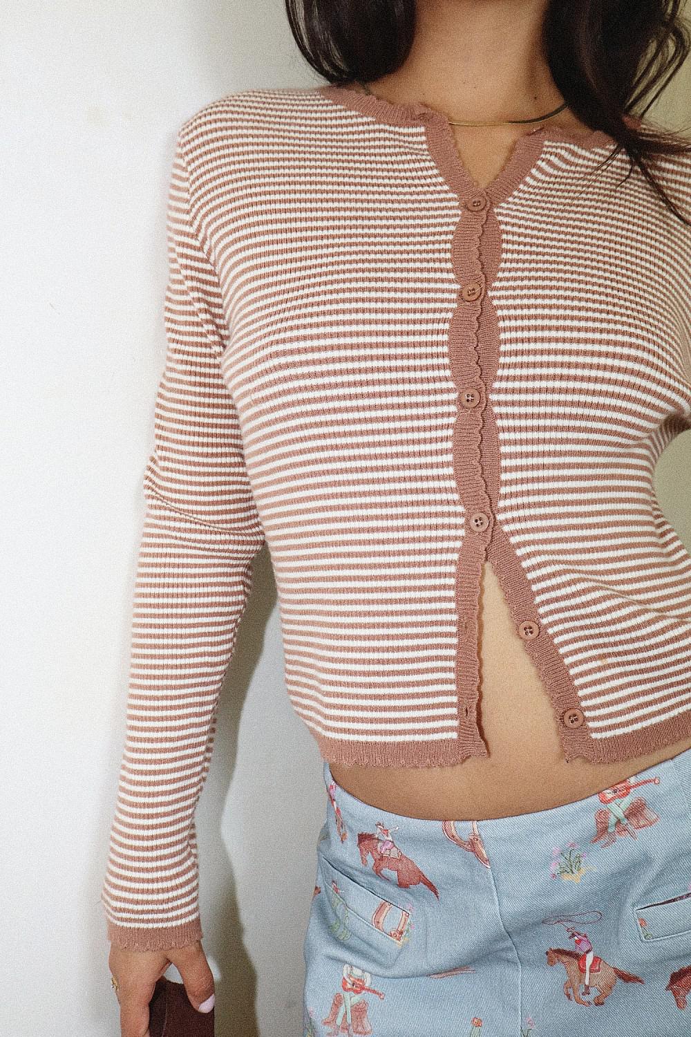 STRIPED RUFFLE TRIM BUTTON TOP