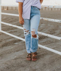 DISTRESSED 90'S STRAIGHT JEANS | ALYSSA FAR OUT