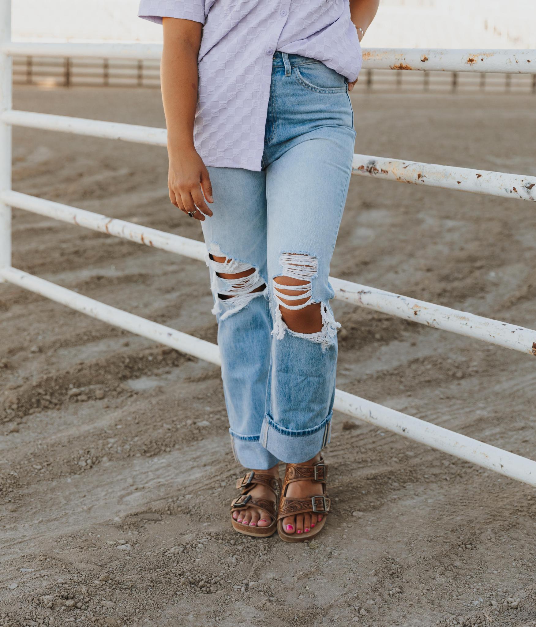 DISTRESSED 90'S STRAIGHT JEANS | ALYSSA FAR OUT