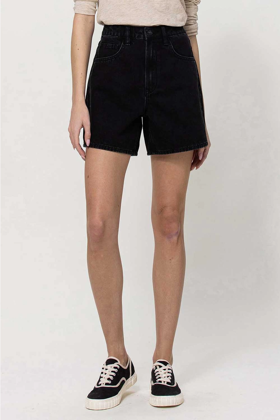 Super High Rise Mom Shorts | Black