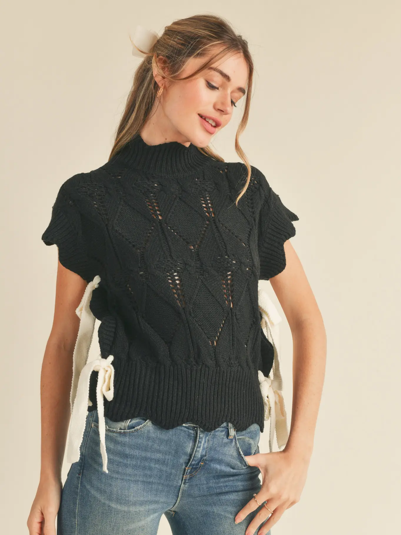 Mock Neck Cropped Sweater Vest - BLACK