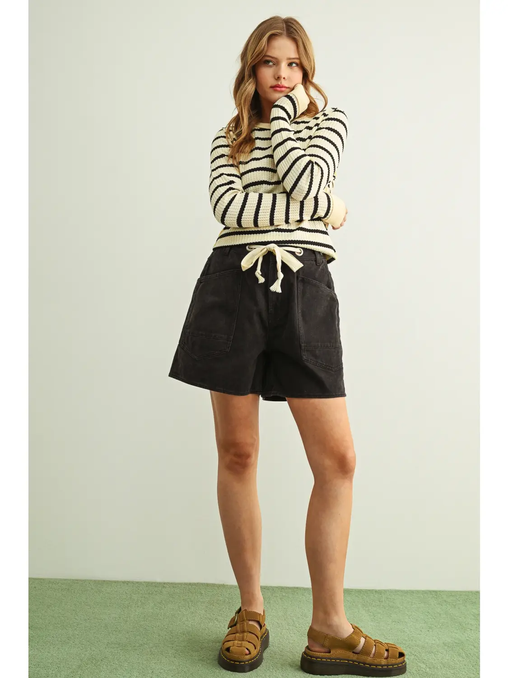 Washed Pocket Front with Tie Belt Shorts - BLACK