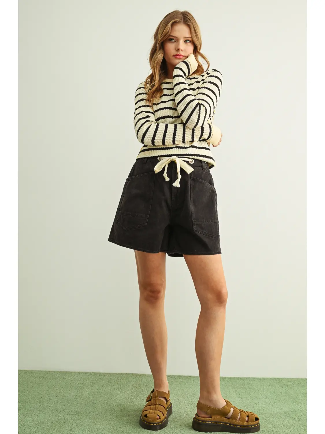 Washed Pocket Front with Tie Belt Shorts - BLACK