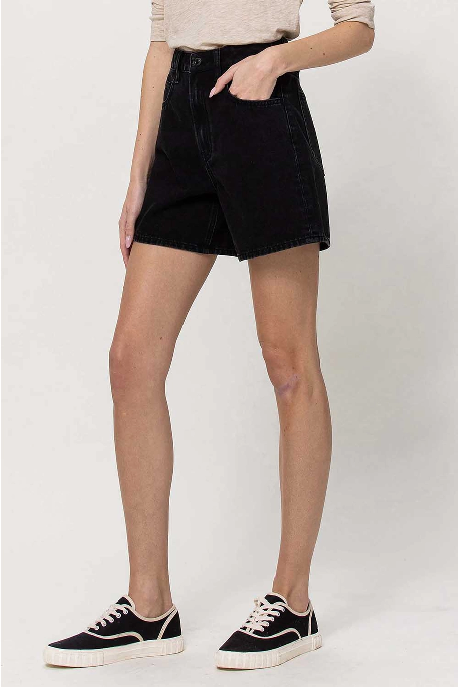 Super High Rise Mom Shorts | Black