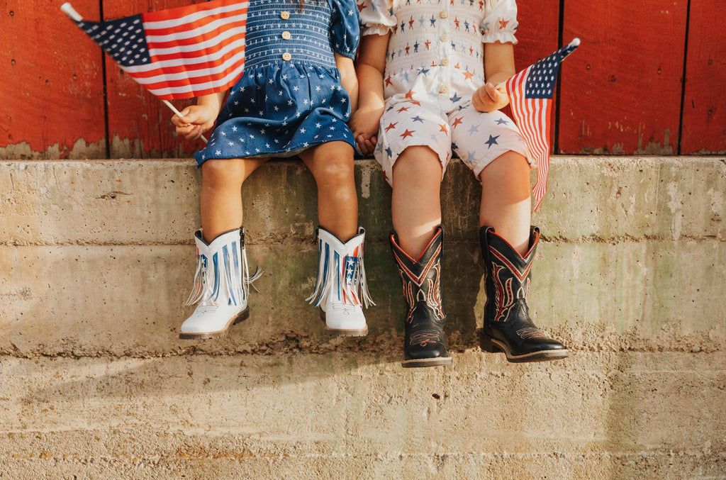 STAR PRINT SMOCKED GIRL JUMPSUIT