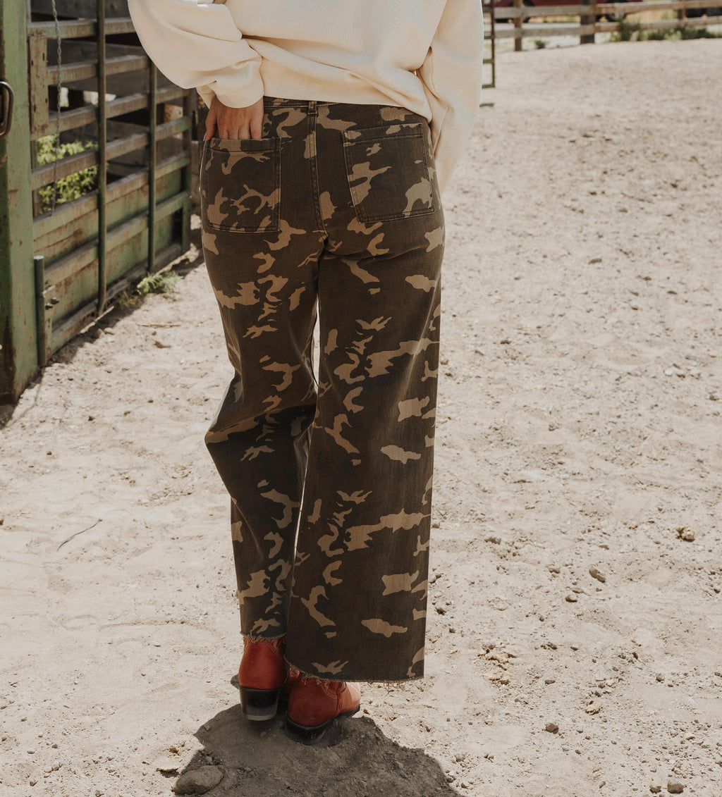 Camouflage Print Stretch Pants