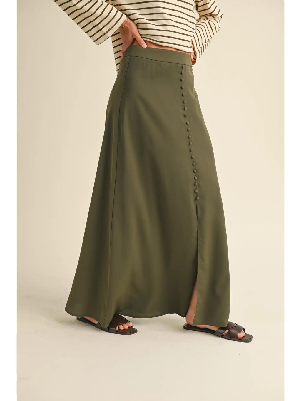 BUTTON DETAIL SATIN SKIRT - OLIVE