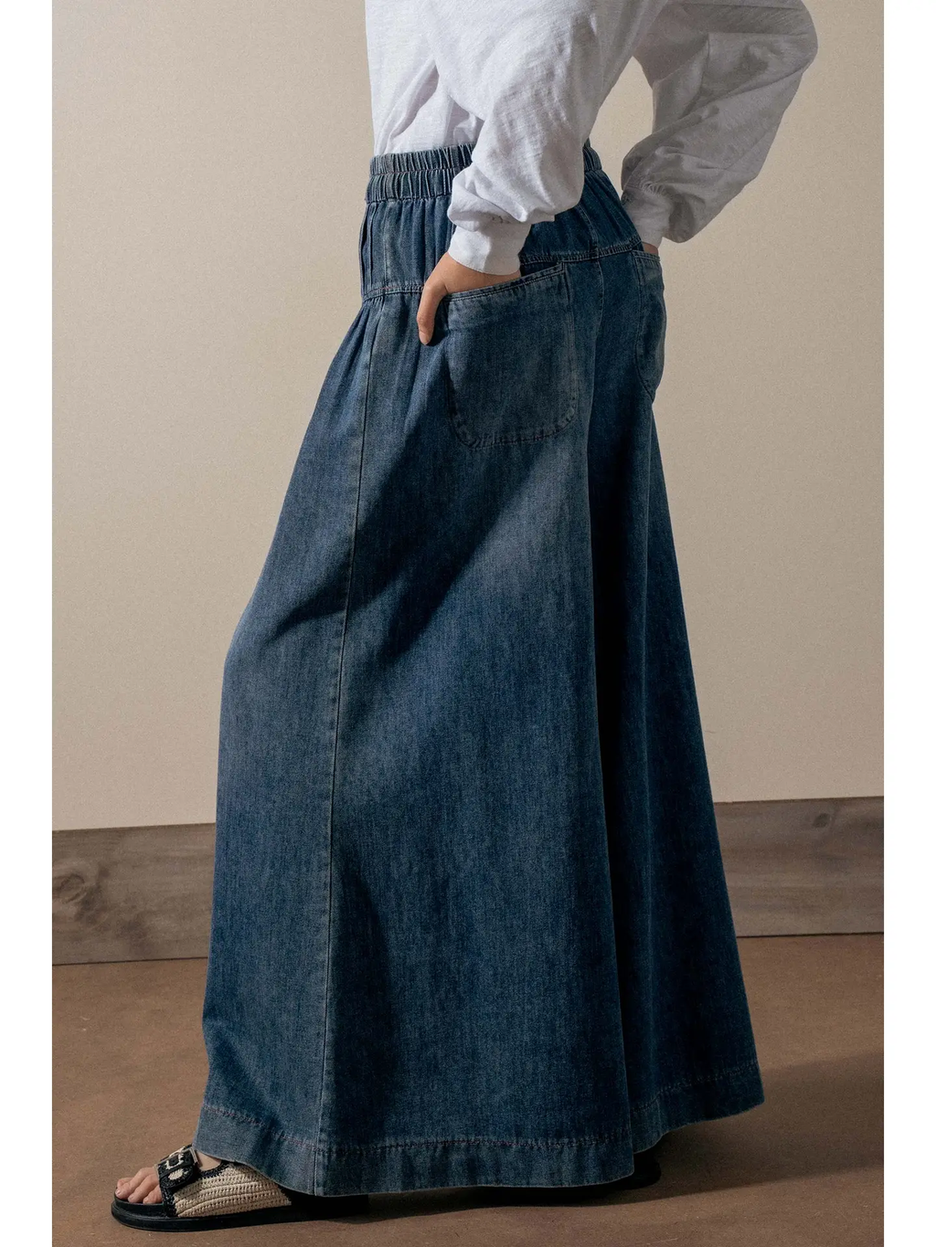 Pleated Wide-Leg Button Closure Pants - DARK DENIM