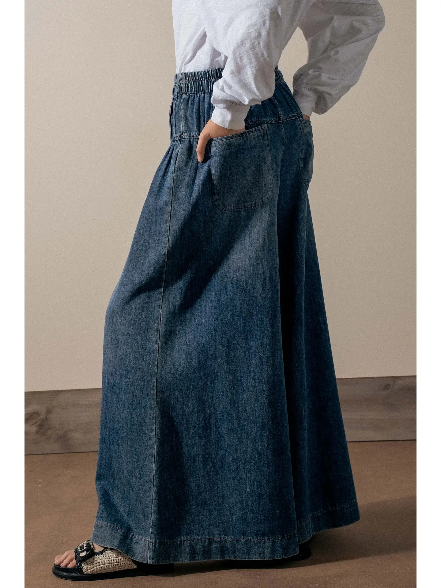 Pleated Wide-Leg Button Closure Pants - DARK DENIM