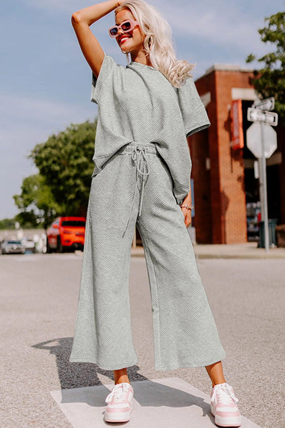 Gray Textured Loose Fit T Shirt and Drawstring Pants Set - Grey