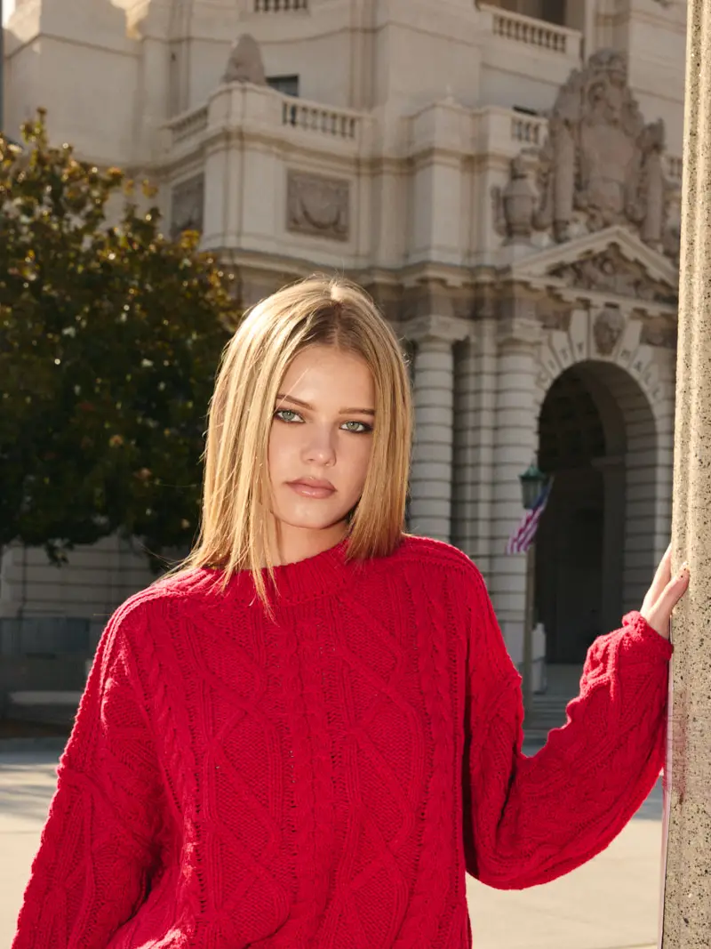 Oversized Cable Knit Sweater - Red