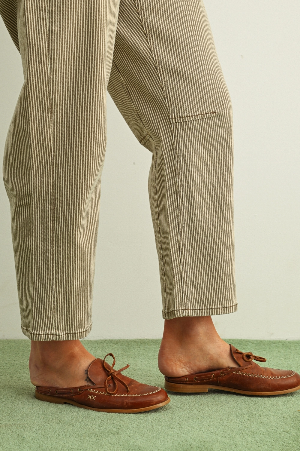 Striped Pattern Washed Barrel Pants with Belt - Olive