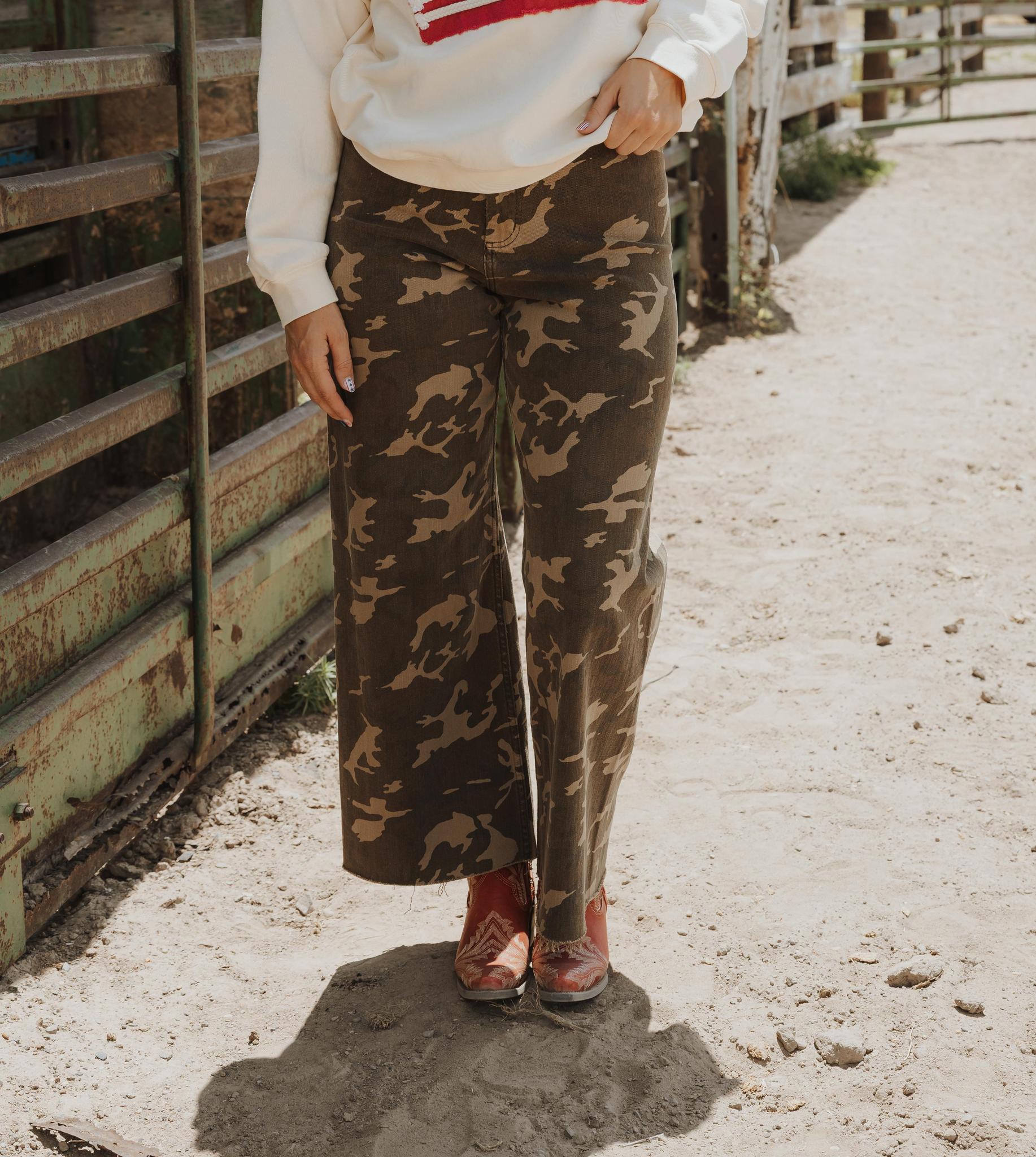 Camouflage Print Stretch Pants