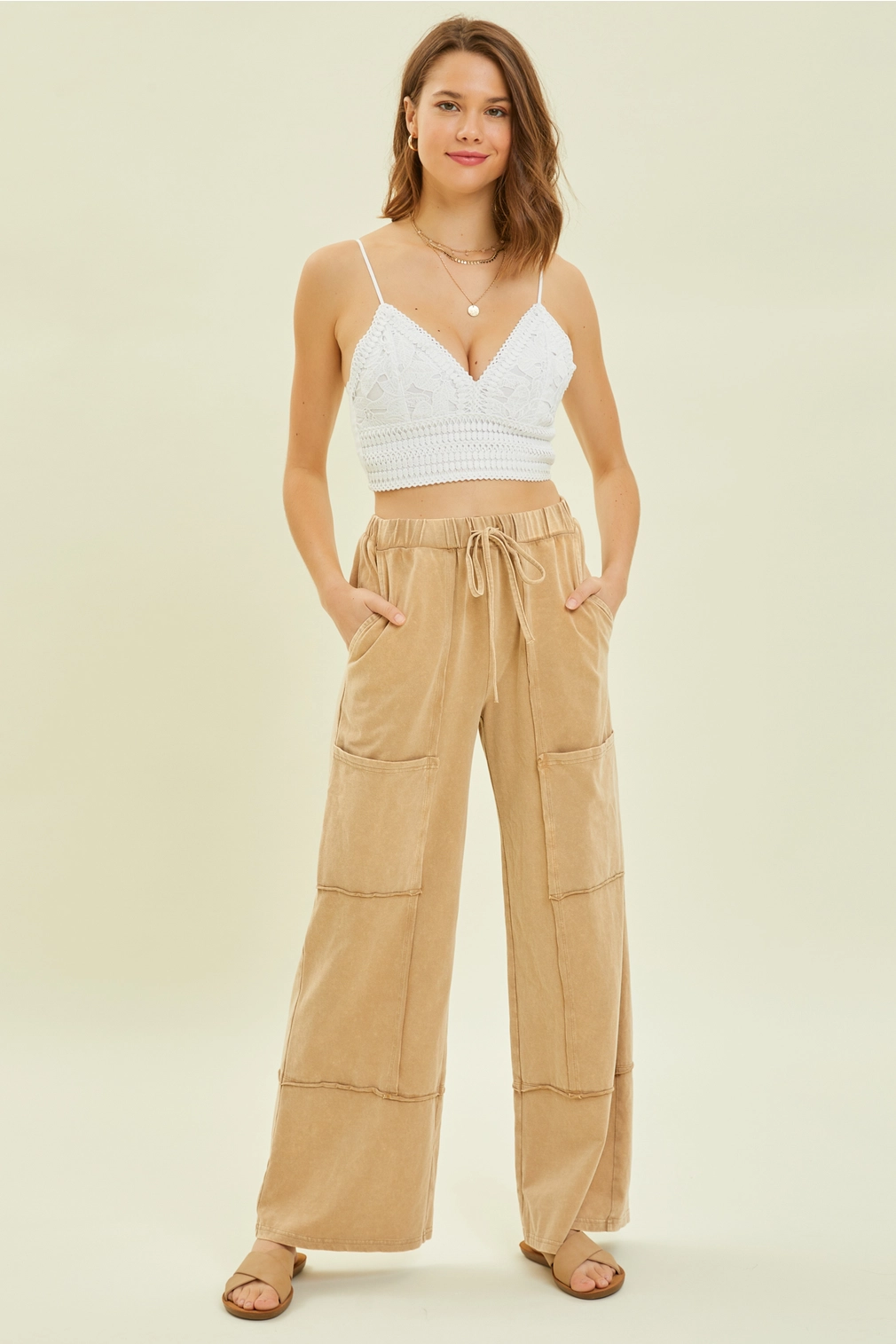 Mineral-Washed Cargo Style Wide-Leg Pants - Tan