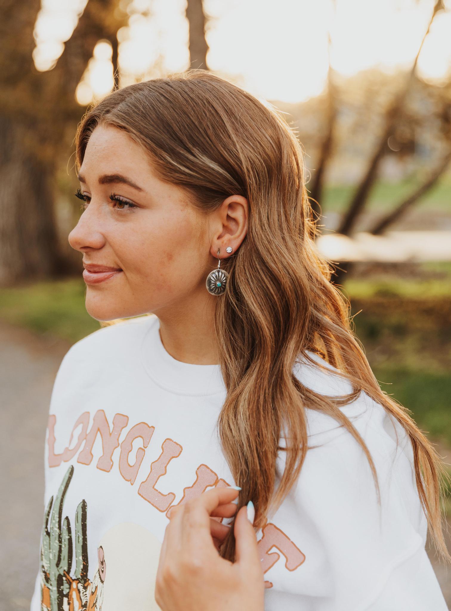 LONG LIVE COWGIRLS SWEATSHIRT (OVERSIZED)