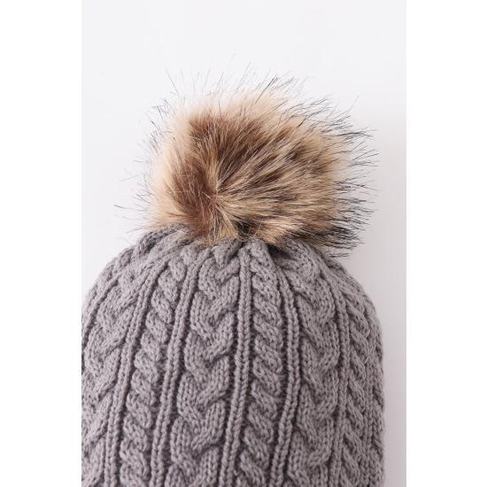 GREY CABLE KNIT POM POM BEANIE