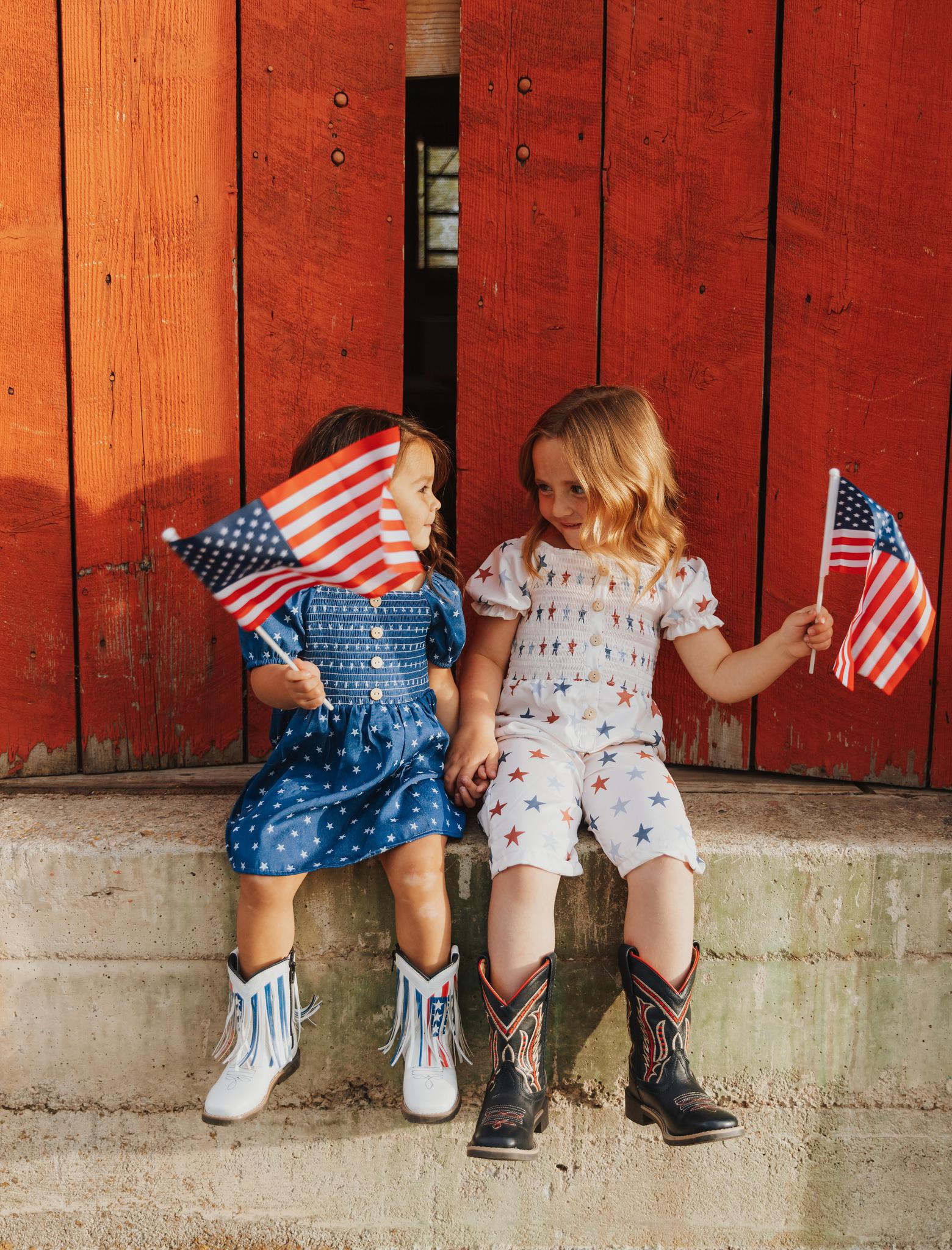 STAR PRINT SMOCKED GIRL JUMPSUIT