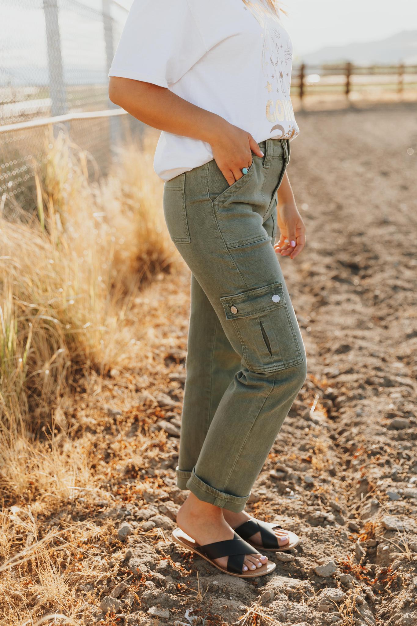MID RISE STRAIGHT CARGO PANT