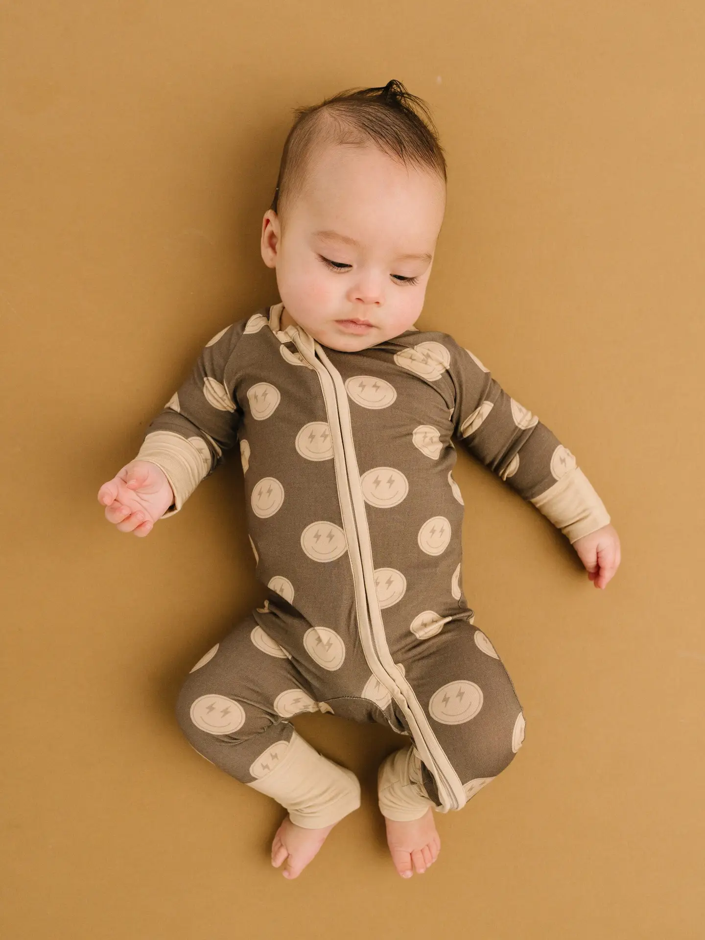 Neutral Smileys Bamboo Sleeper