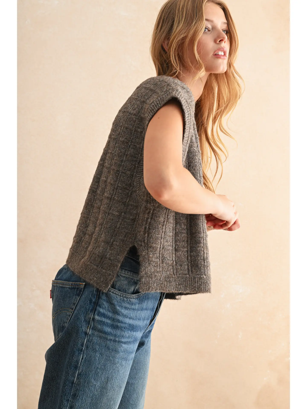 Textured Pattern Sweater Ves