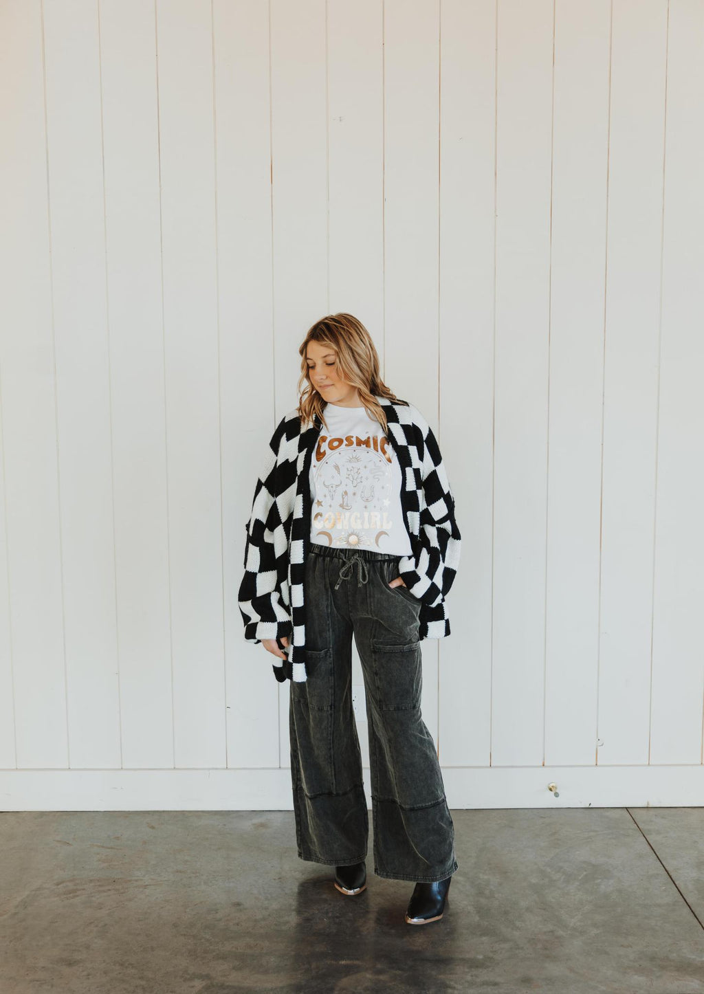 Mineral-Washed Cargo Style Wide-Leg Pants - Black