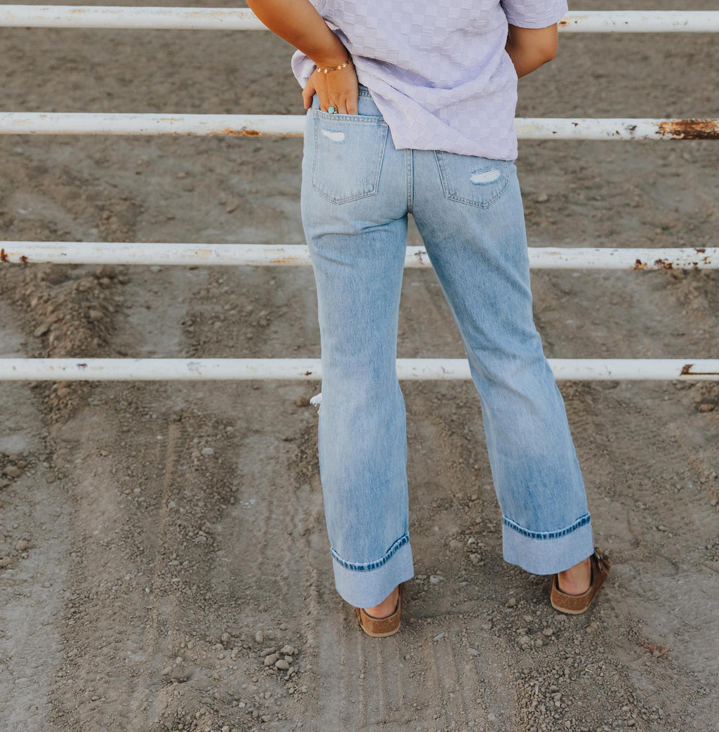 DISTRESSED 90'S STRAIGHT JEANS | ALYSSA FAR OUT