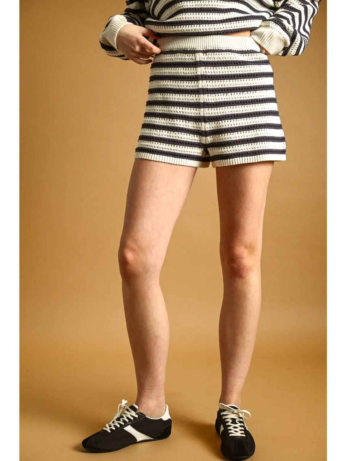 Stripe Pattern Knit Shorts