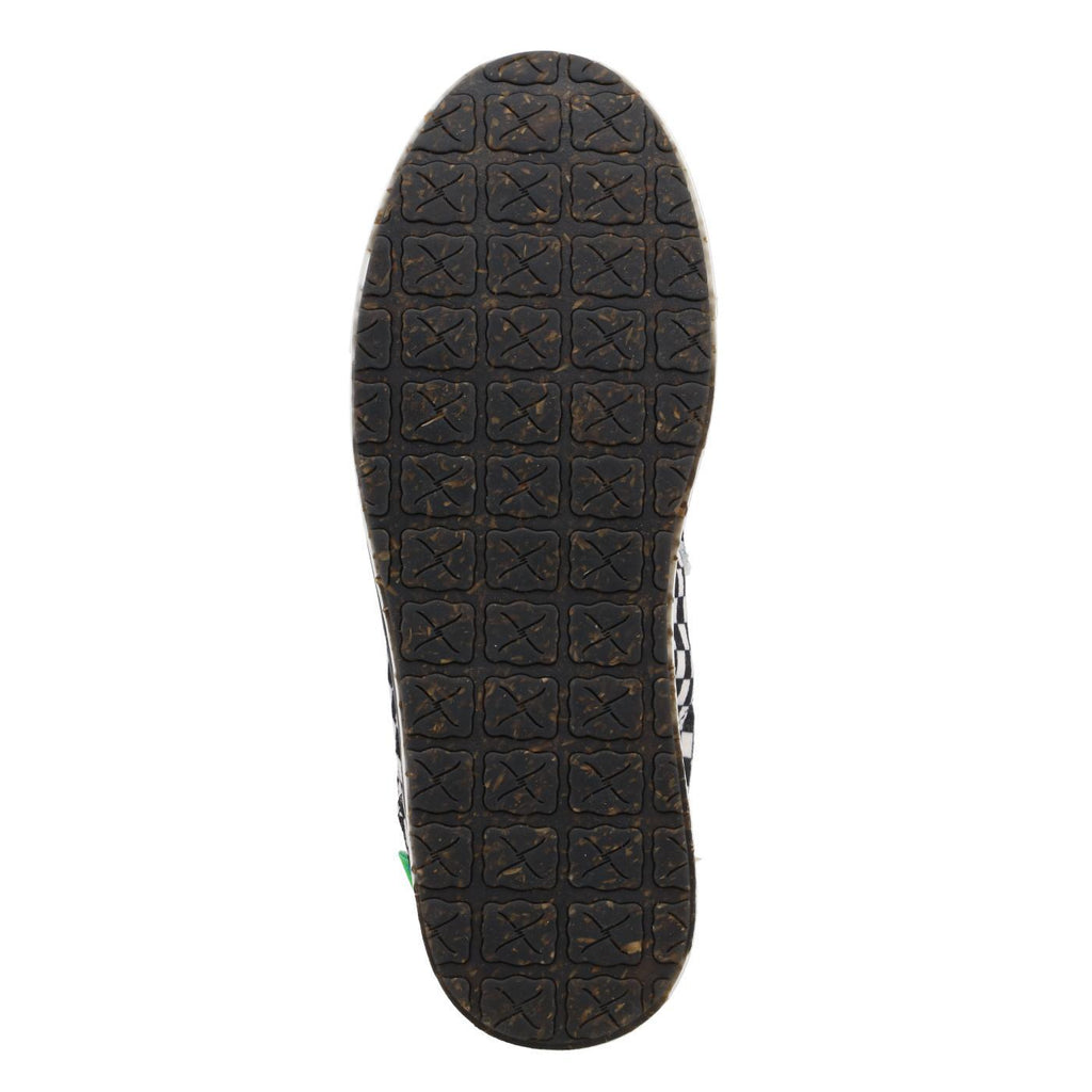 Slip-On Kicks - Black/White YCA0005