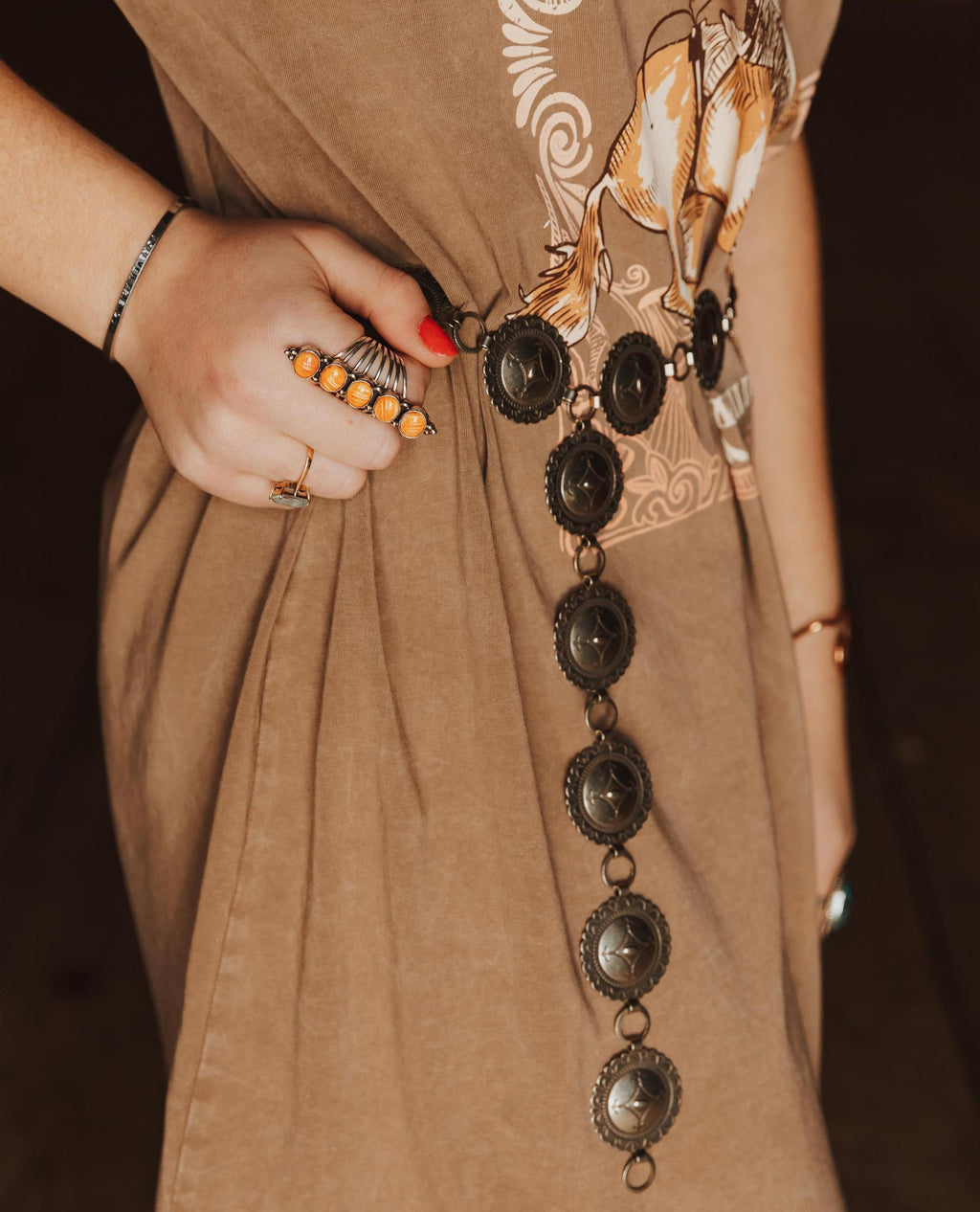 WILD WEST COWBOY RODRO GRAPHIC MINERAL WASHED DRESS - TAUPE