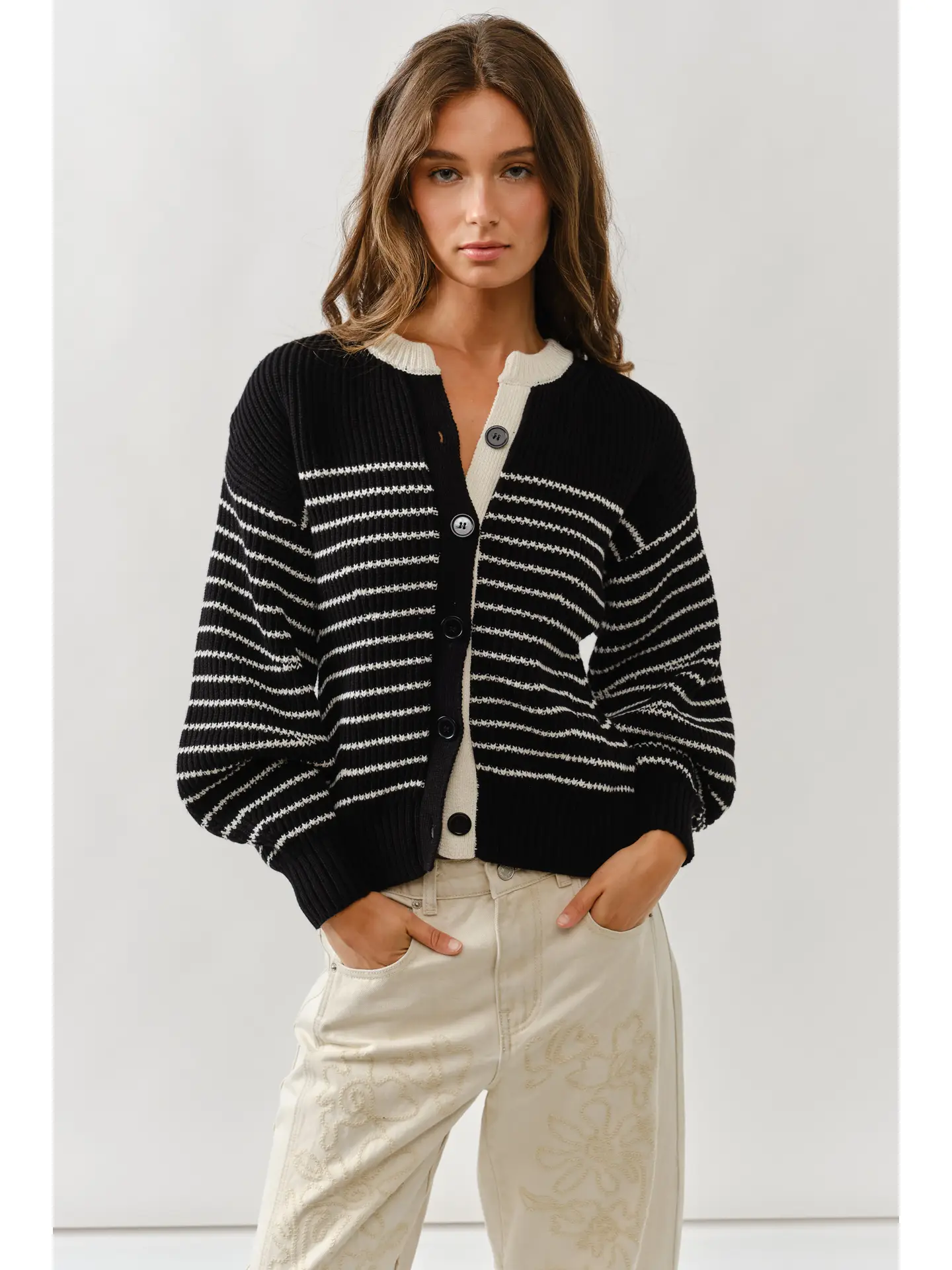 Voluminous Sleeve Stripe Cardigan - BLACK / CREAM