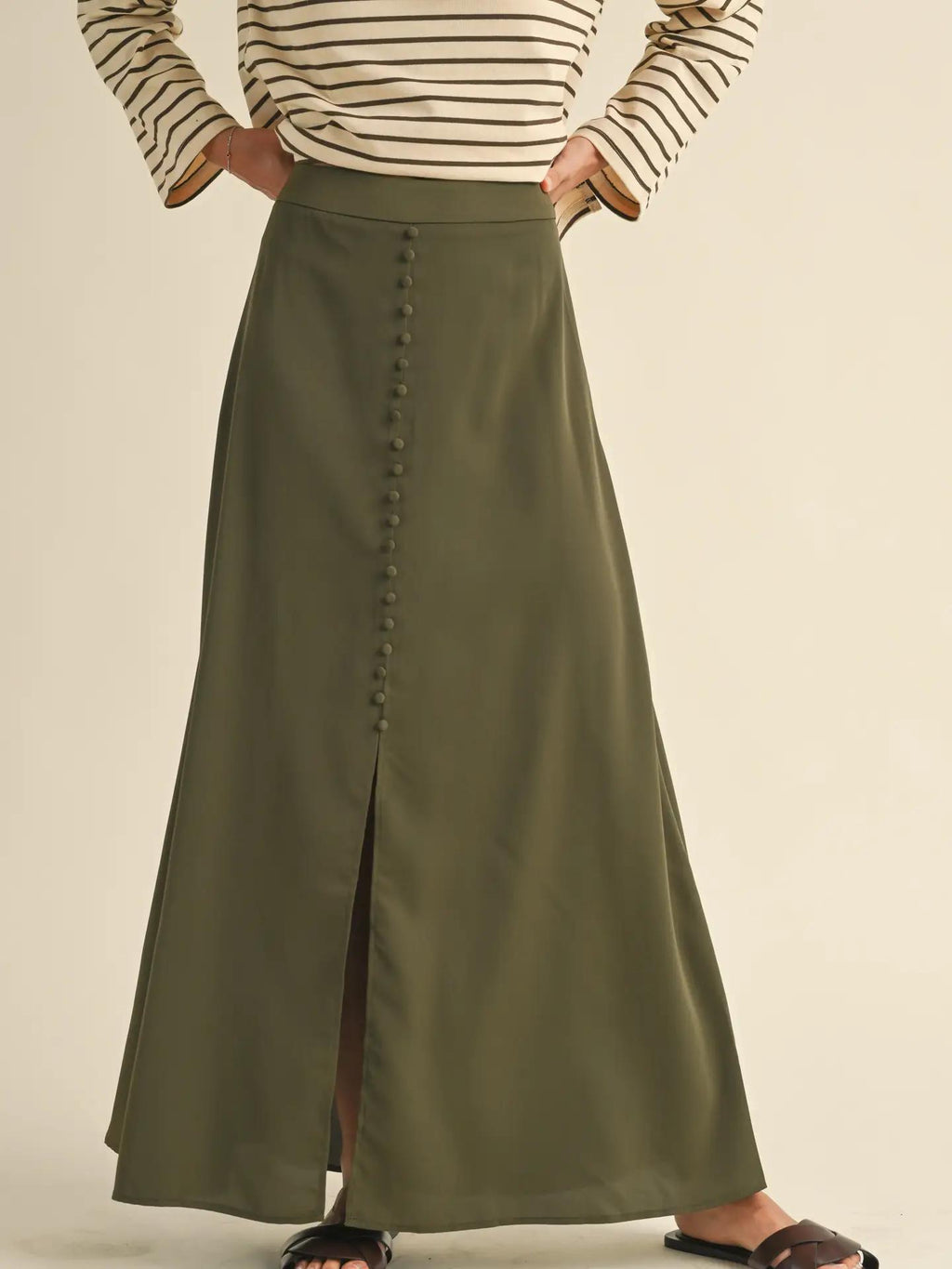BUTTON DETAIL SATIN SKIRT - OLIVE
