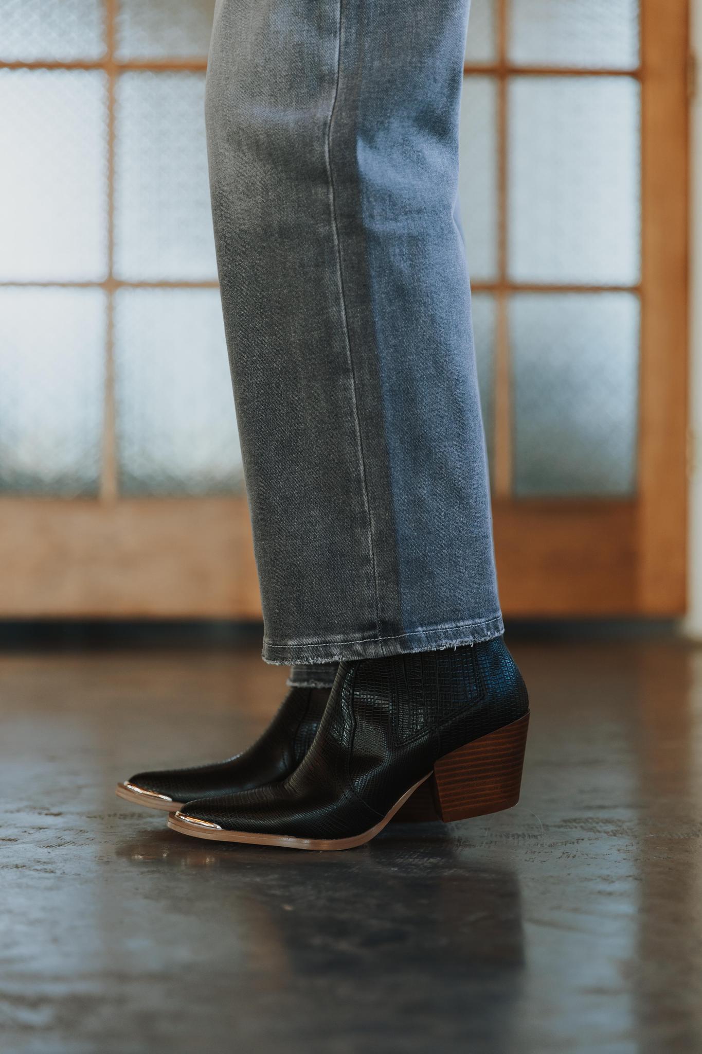 ELEANOR BLOCK HEEL CHELSEA BOOTIES - BLACK LIZZARD