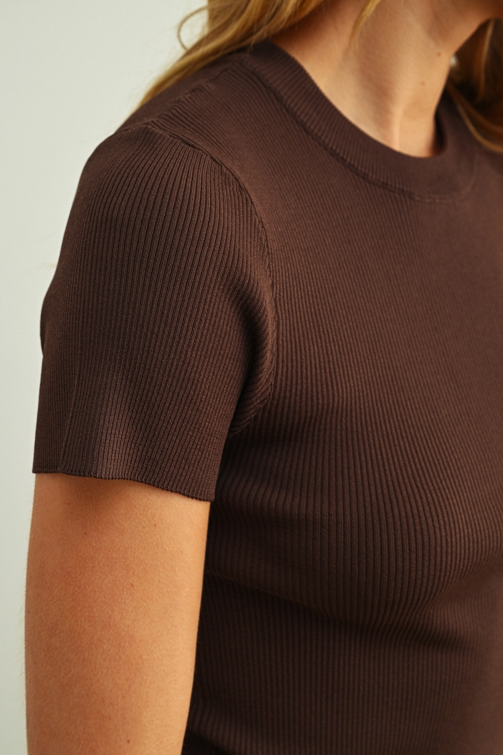 Essential Classic Short Sleeve Ribbed Top - Brown