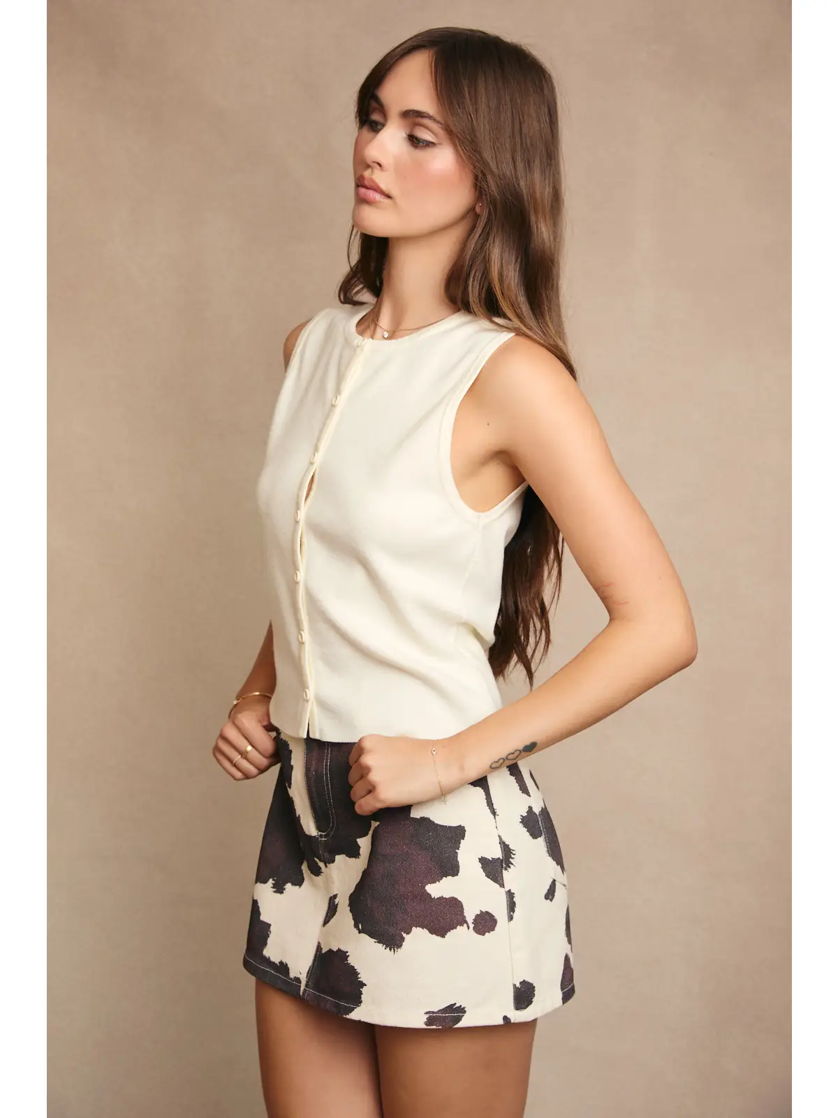Button Front Sleeveless Sweater Top - WHITE