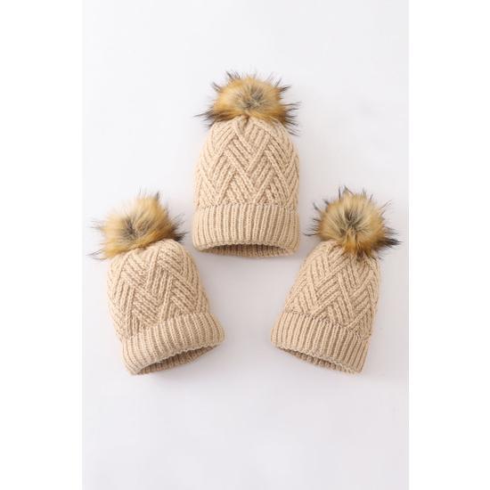 ALMOND CROSS CABLE KNIT POM POM BEANIE