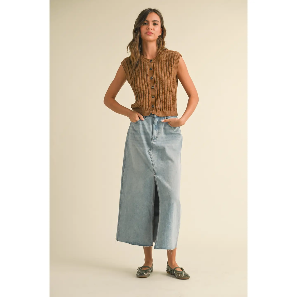 Buttondown Crochet Vest - Brown