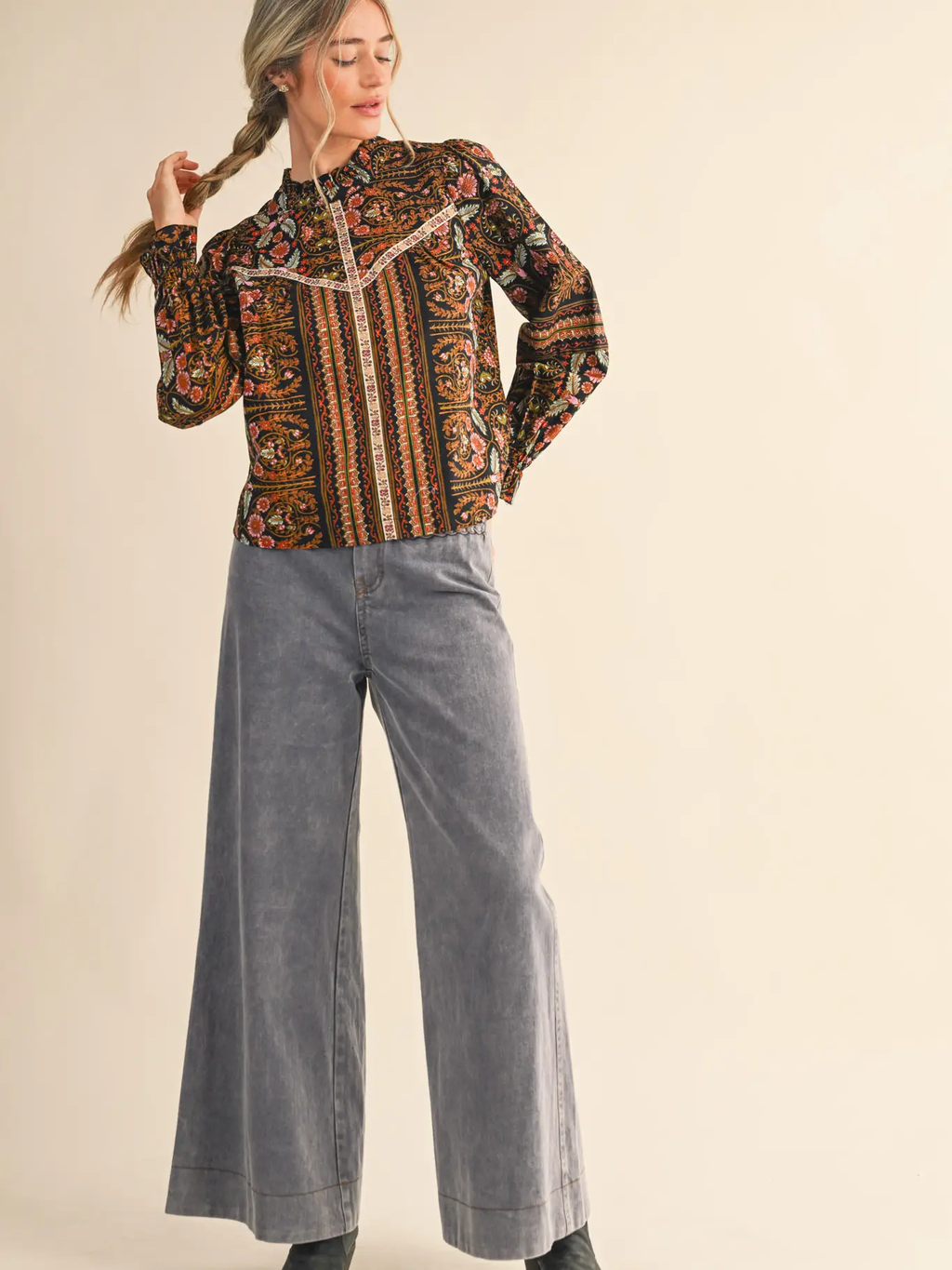 Exclusive Floral Print Top with Floral Trim - BLACK MULTI