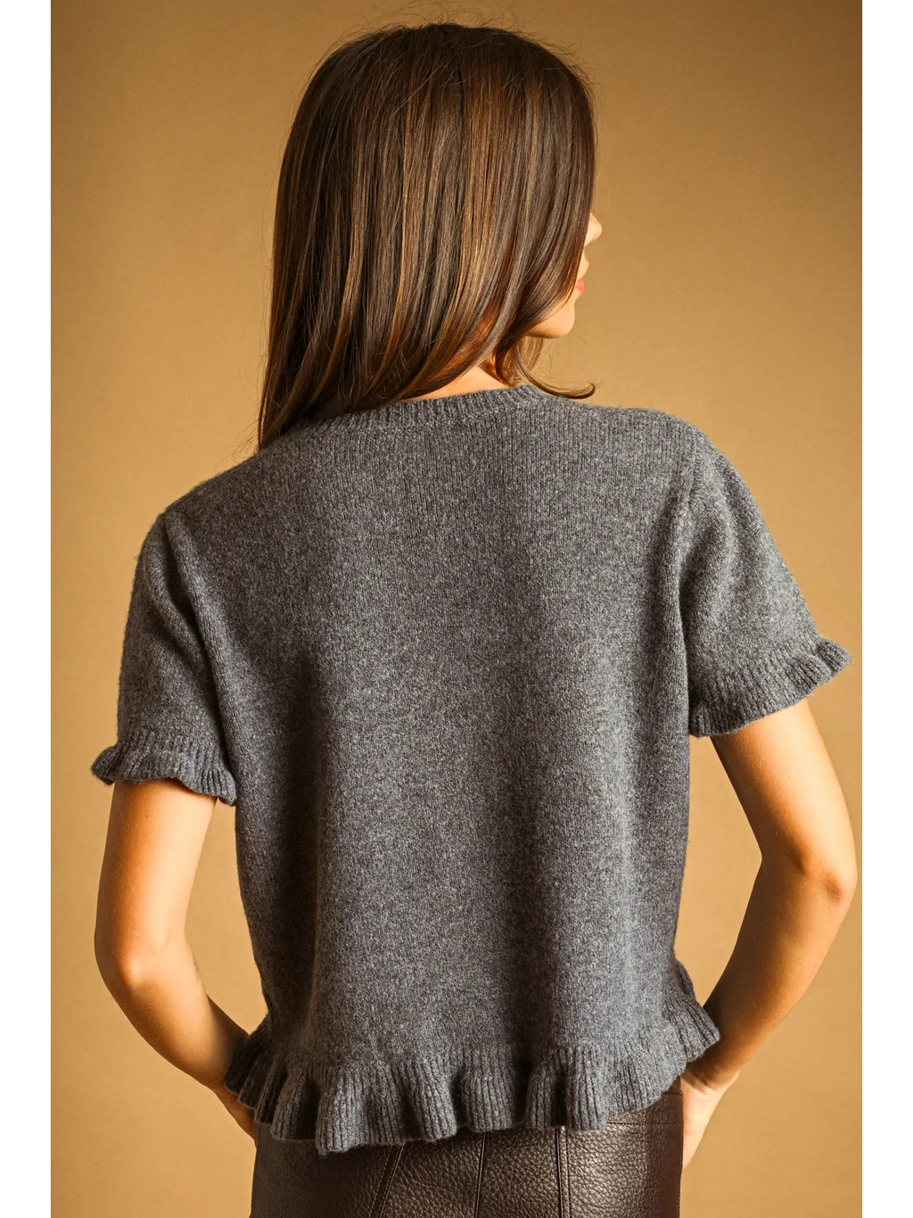 Ruffle Hem Short Sleeve Sweater Top - CHARCOAL
