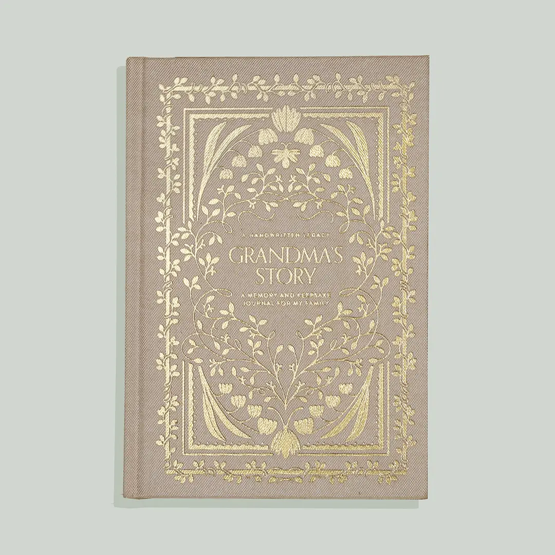 Grandma's Story: A Memory and Keepsake Journal For My Family