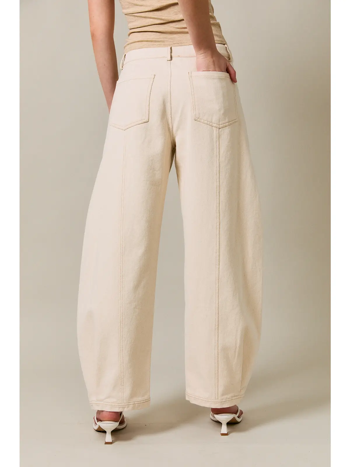 Mid-Waisted Side Pleated Detail Pants