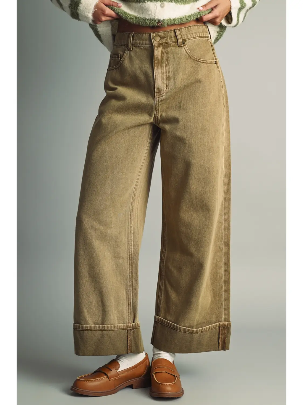 Wide Cuffed Denim Pants with A Vintage Washed - BROWN