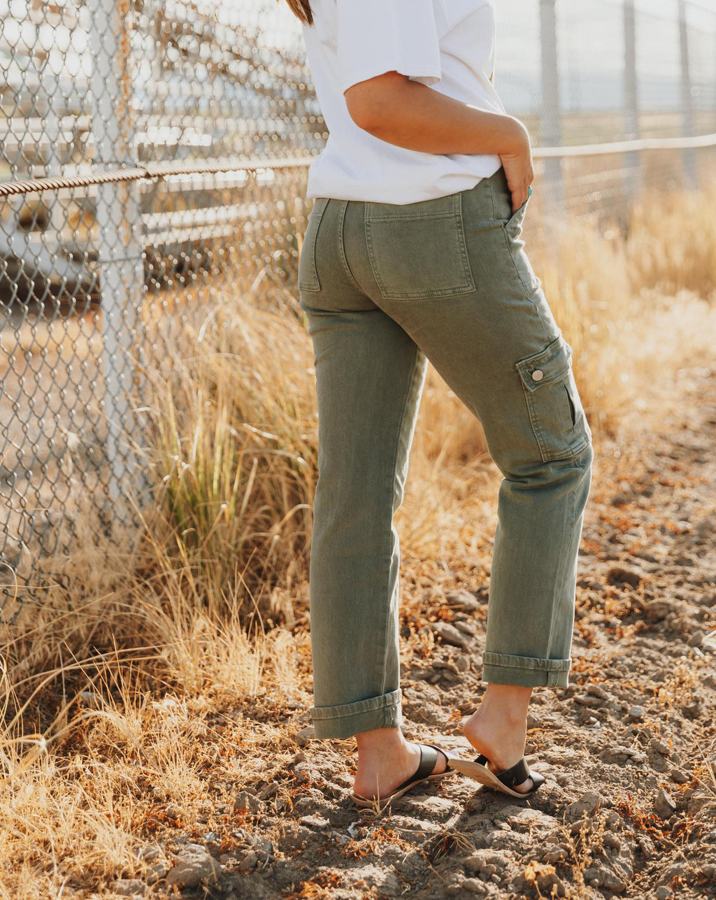 MID RISE STRAIGHT CARGO PANT