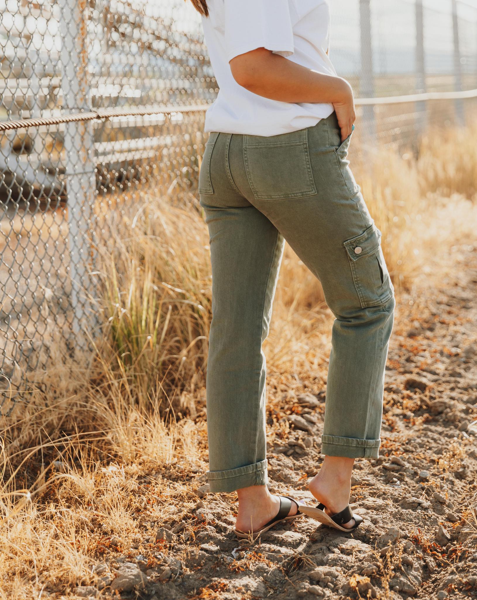 MID RISE STRAIGHT CARGO PANT