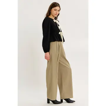 BLACK Textured Bubble Hem Blouse Top with Bow Front Top